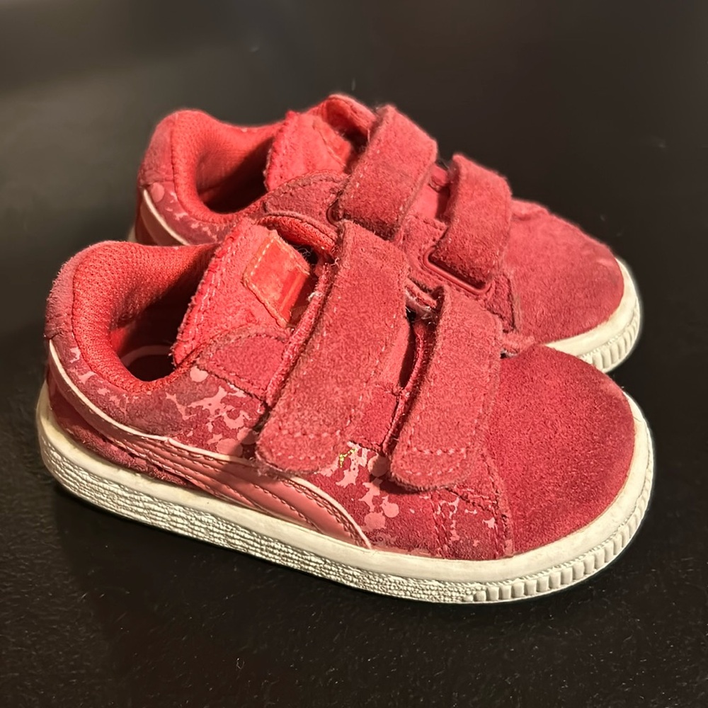 Puma girls size 5 in pink